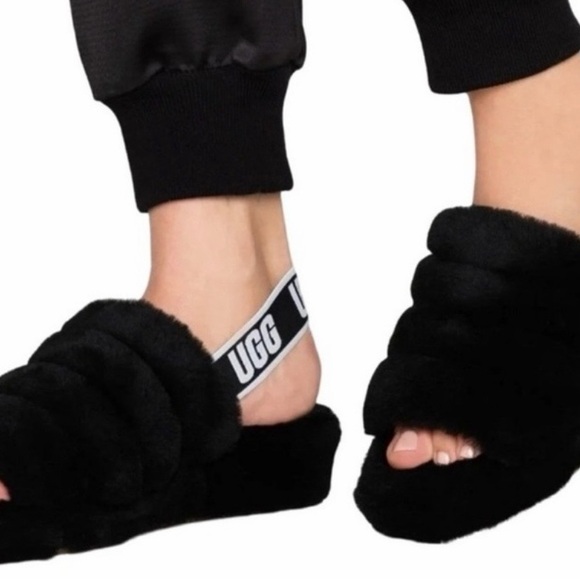 Cozy Black Fuzzy Slippers - Picture 2 of 4